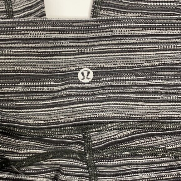 Lululemon Gather & Crow Crop II Capri 6 - Picture 4 of 10